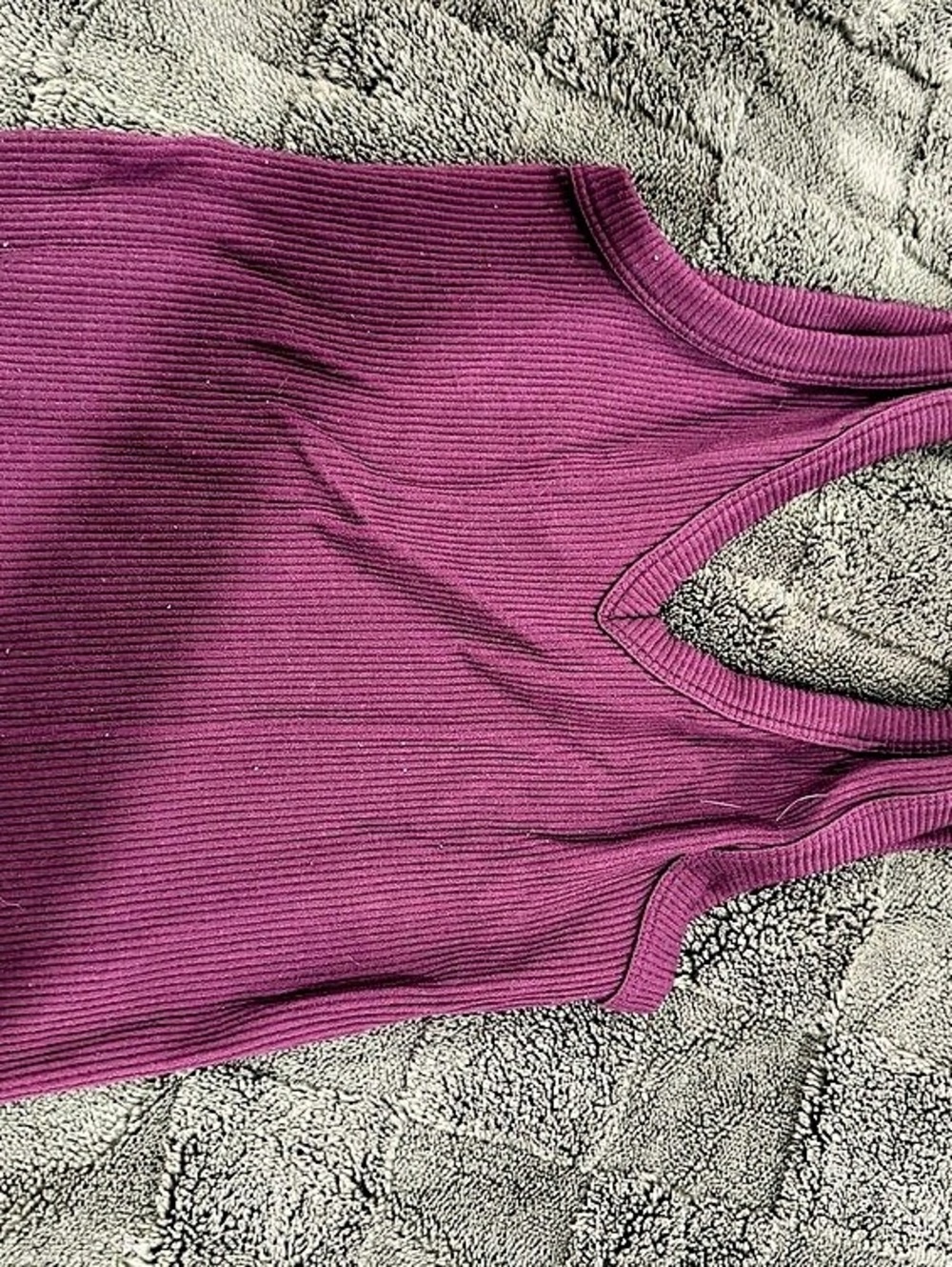 Old navy Seamless V-Neck Cami Purple Ribbed Tank Top